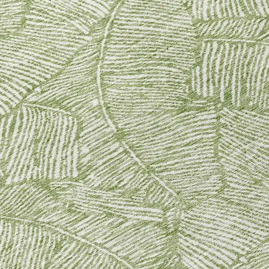 8' Green And Ivory Round Floral Washable Indoor Outdoor Area Rug Photo 8