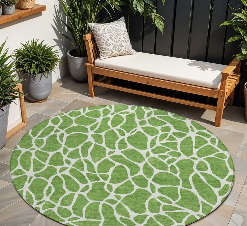 8' Green And Ivory Round Geometric Washable Indoor Outdoor Area Rug Photo 1
