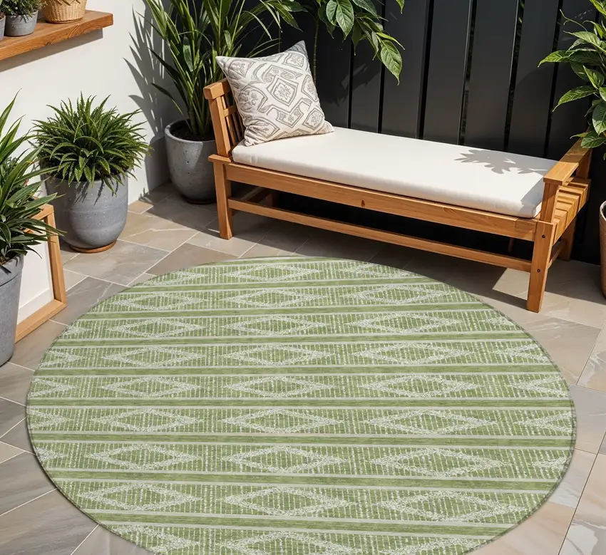8' Green And Ivory Round Geometric Washable Indoor Outdoor Area Rug Photo 1