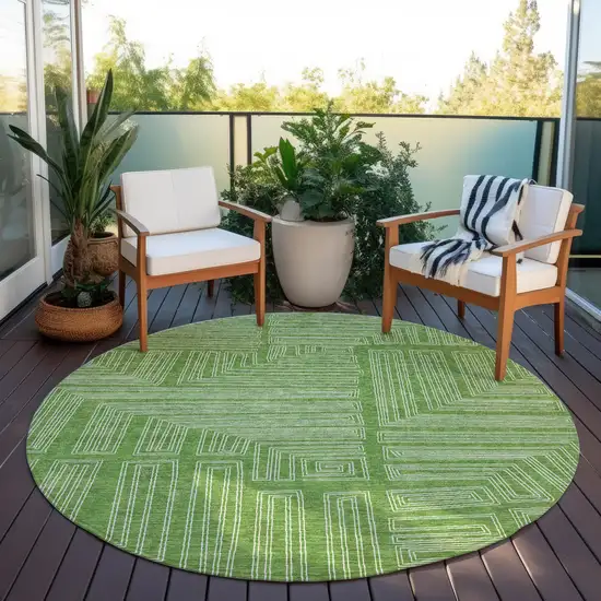 8' Green And Ivory Round Geometric Washable Indoor Outdoor Area Rug Photo 7