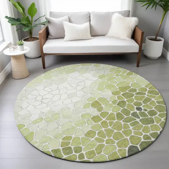 8' Green And Ivory Round Geometric Washable Indoor Outdoor Area Rug Photo 7
