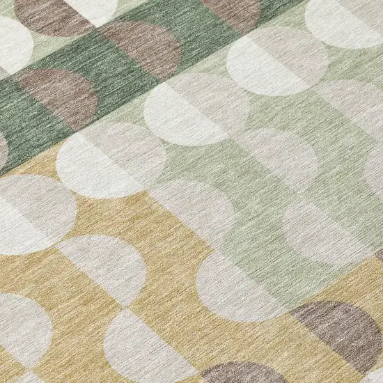 8' Green And Ivory Round Geometric Washable Indoor Outdoor Area Rug Photo 4