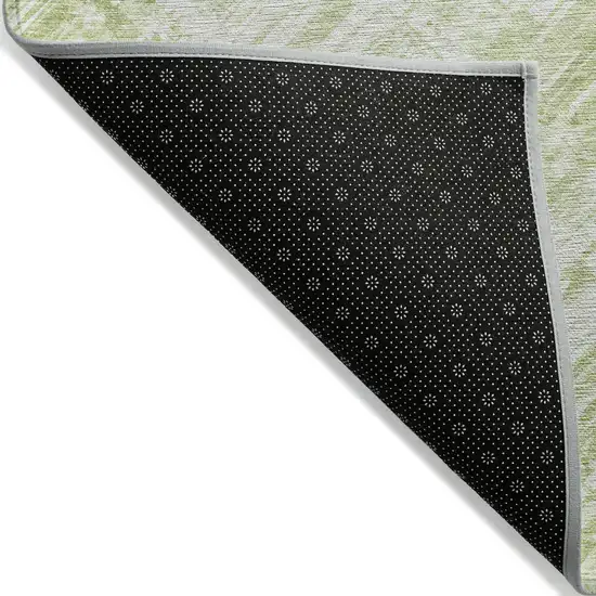 8' Green And Ivory Round Geometric Washable Indoor Outdoor Area Rug Photo 2