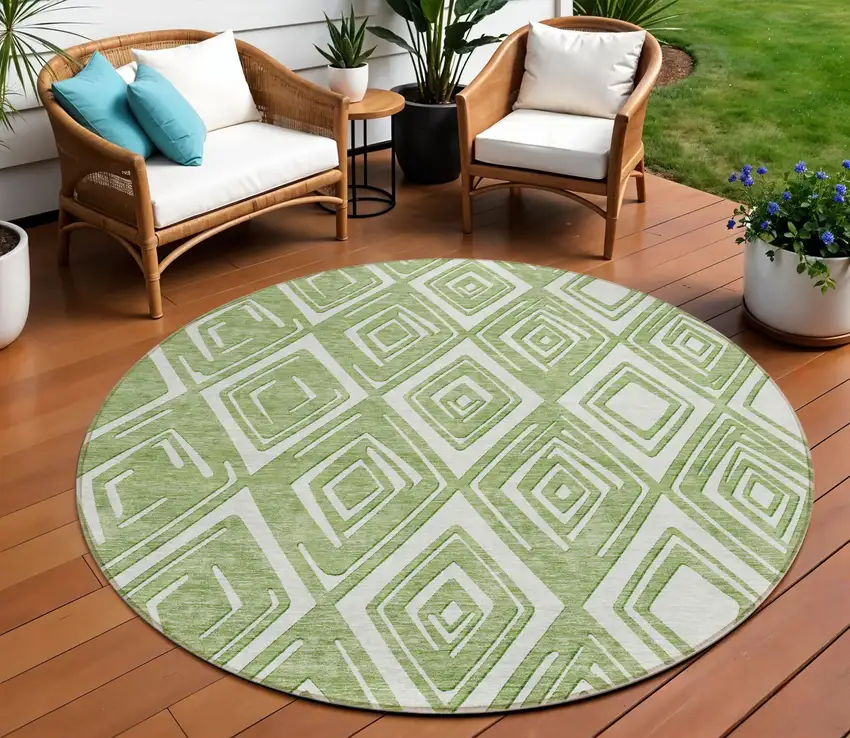 8' Green And Ivory Round Geometric Washable Indoor Outdoor Area Rug Photo 1