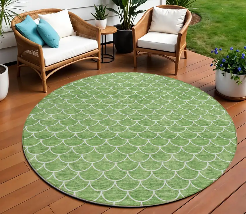 8' Green And Ivory Round Geometric Washable Indoor Outdoor Area Rug Photo 1