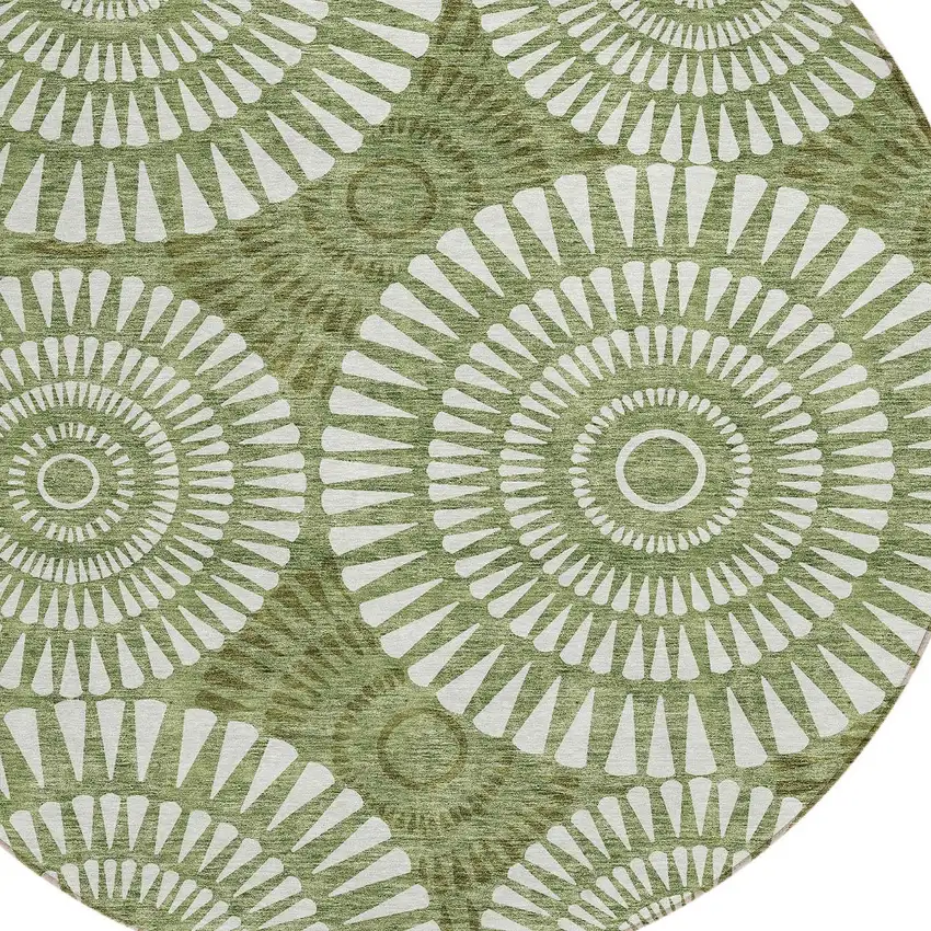 8' Green And Ivory Round Geometric Washable Indoor Outdoor Area Rug Photo 5