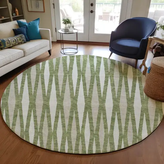 8' Green And Ivory Round Geometric Washable Indoor Outdoor Area Rug Photo 7