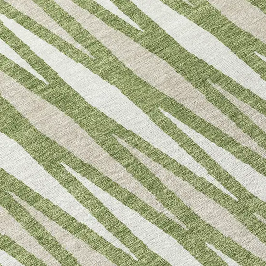 8' Green And Ivory Round Geometric Washable Indoor Outdoor Area Rug Photo 8