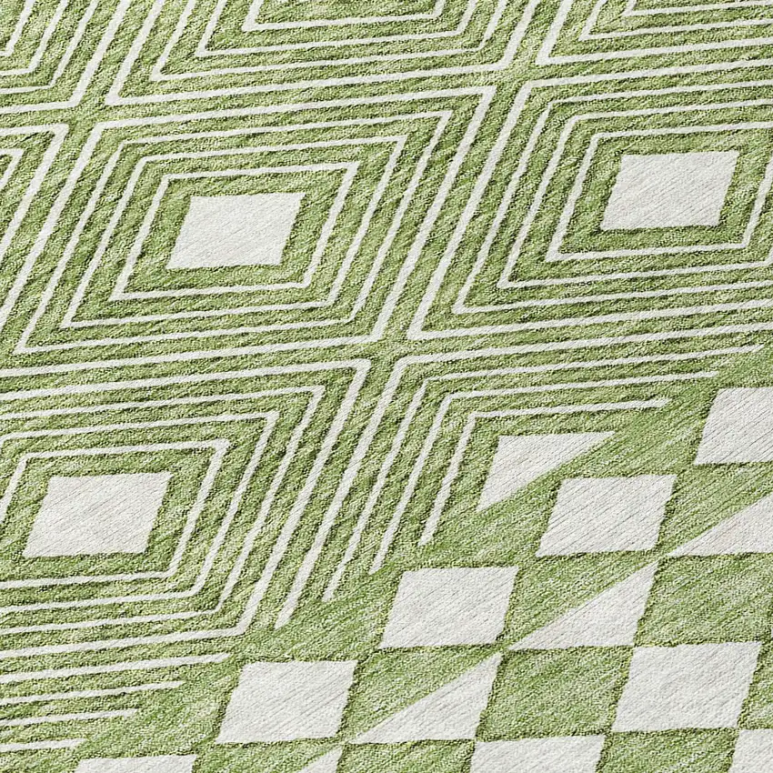 8' Green And Ivory Round Geometric Washable Indoor Outdoor Area Rug Photo 8