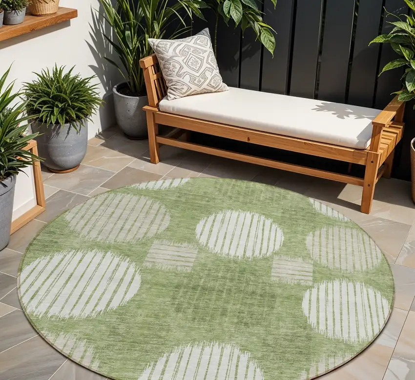 8' Green And Ivory Round Geometric Washable Indoor Outdoor Area Rug Photo 1