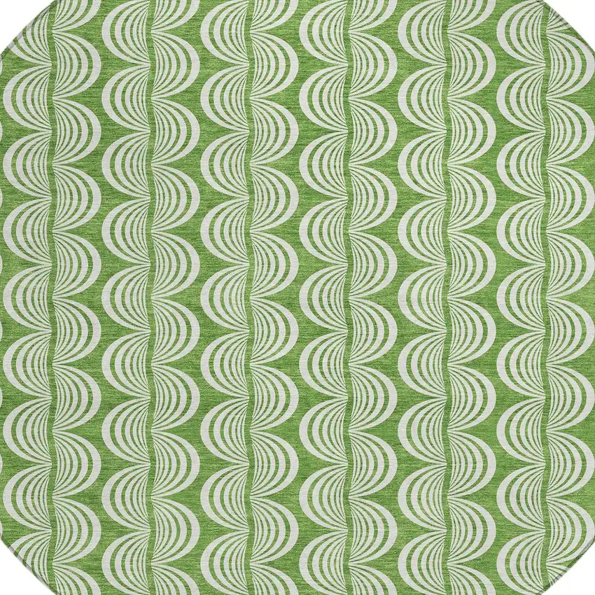 8' Green And Ivory Round Ogee Washable Indoor Outdoor Area Rug Photo 5