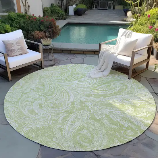 8' Green And Ivory Round Paisley Washable Indoor Outdoor Area Rug Photo 5