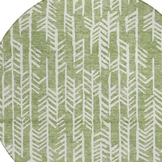 8' Green And Ivory Round Tribal Washable Indoor Outdoor Area Rug Photo 4