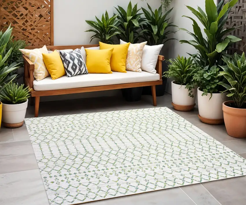 5' Green And Ivory Square Trellis Indoor Outdoor Area Rug Photo 1