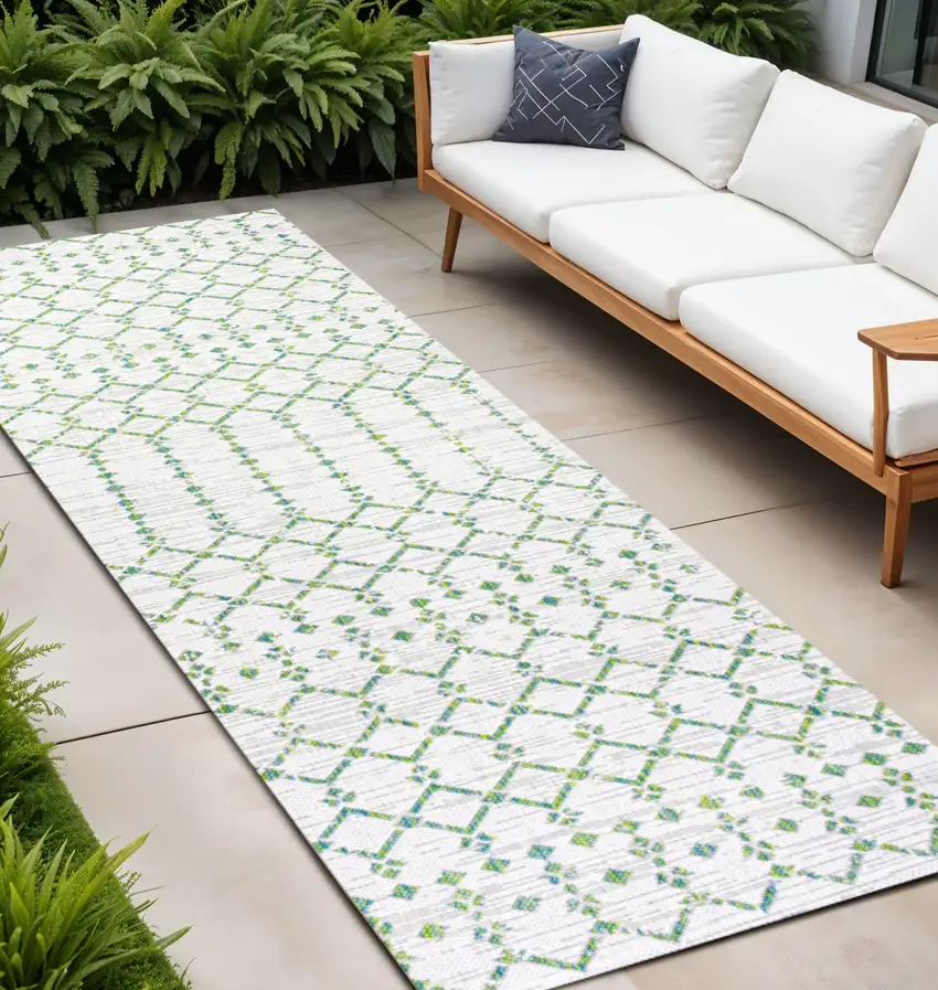 10' Green And Ivory Trellis Indoor Outdoor Runner Rug Photo 1