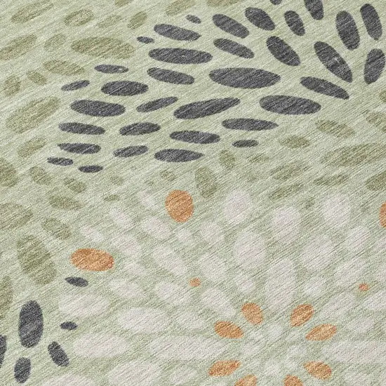 8' Green And Khaki Round Abstract Washable Indoor Outdoor Area Rug Photo 5