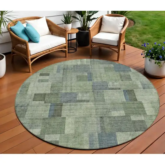 8' Green And Mint Green Round Geometric Washable Indoor Outdoor Area Rug Photo 1