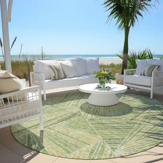 8' Green And Olive Green Round Geometric Washable Indoor Outdoor Area Rug Photo 7