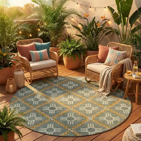 8' Green And Red Round Geometric Washable Indoor Outdoor Area Rug Photo 1