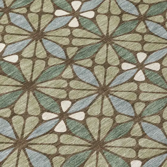 8' Green And Sage Round Geometric Washable Indoor Outdoor Area Rug Photo 7
