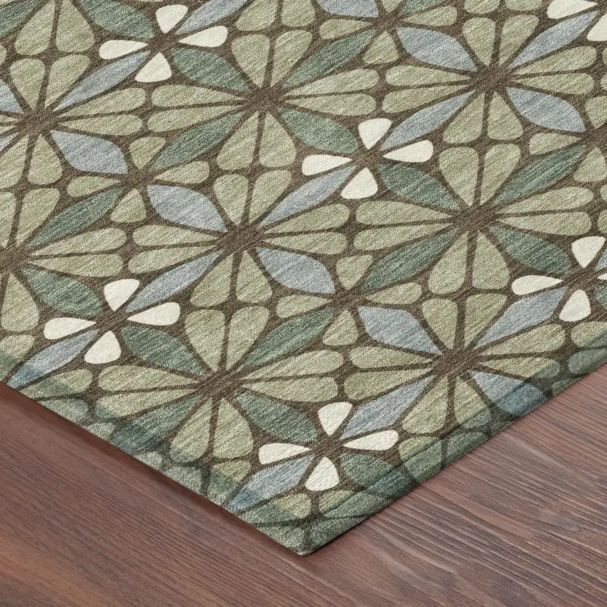 8' Green And Sage Round Geometric Washable Indoor Outdoor Area Rug Photo 6