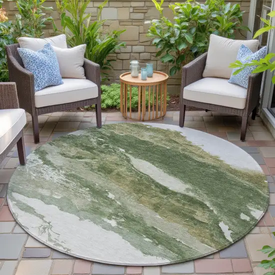 8' Green And Silver Round Abstract Washable Indoor Outdoor Area Rug Photo 5