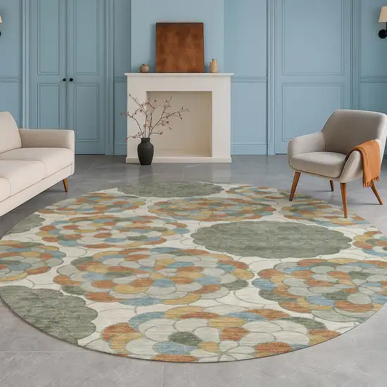 8' Green And Silver Round Floral Washable Indoor Outdoor Area Rug Photo 5
