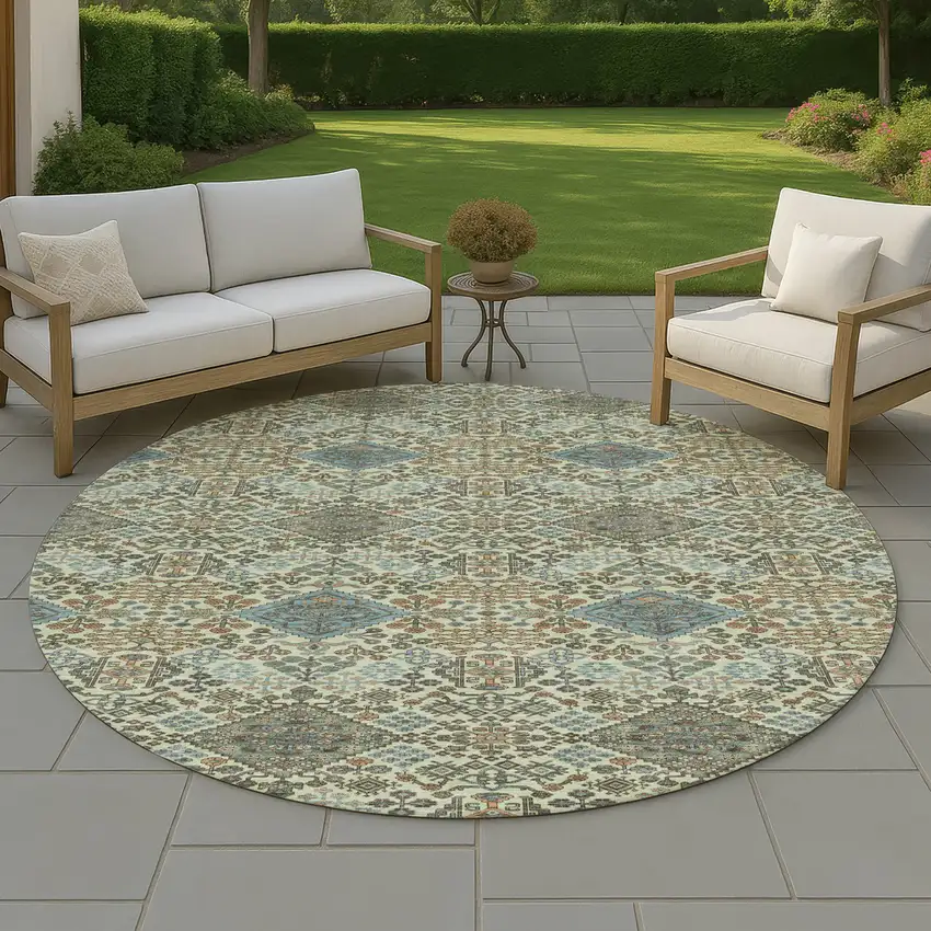 8' Green And Teal Blue Round Geometric Washable Indoor Outdoor Area Rug Photo 4
