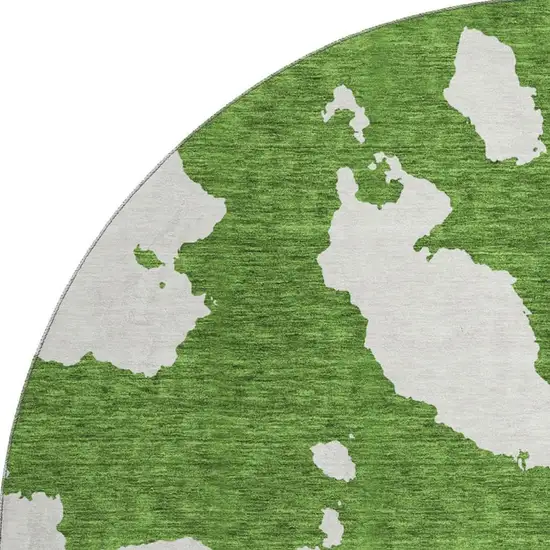 8' Green And White Abstract Washable Round Rug With UV Protection Photo 3