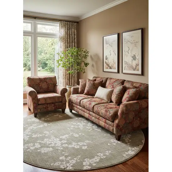 8' Green And White Oriental Washable Round Rug Photo 1