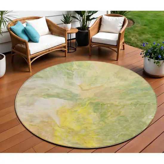 8' Green And Yellow Round Abstract Washable Indoor Outdoor Area Rug Photo 1