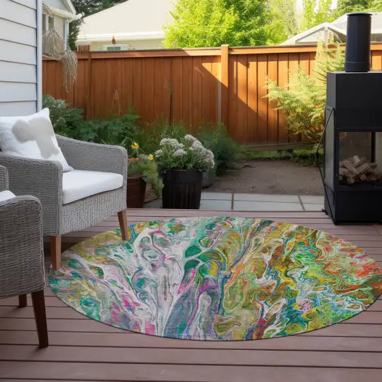 8' Green Gold And White Round Abstract Washable Indoor Outdoor Area Rug Photo 6