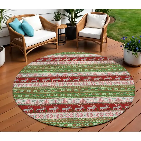 8' Green Ivory And Red Round Animal Print Washable Indoor Outdoor Area Rug Photo 2
