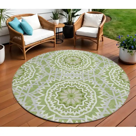 8' Green Olive Green And Ivory Round Floral Medallion Washable Indoor Outdoor Area Rug Photo 1