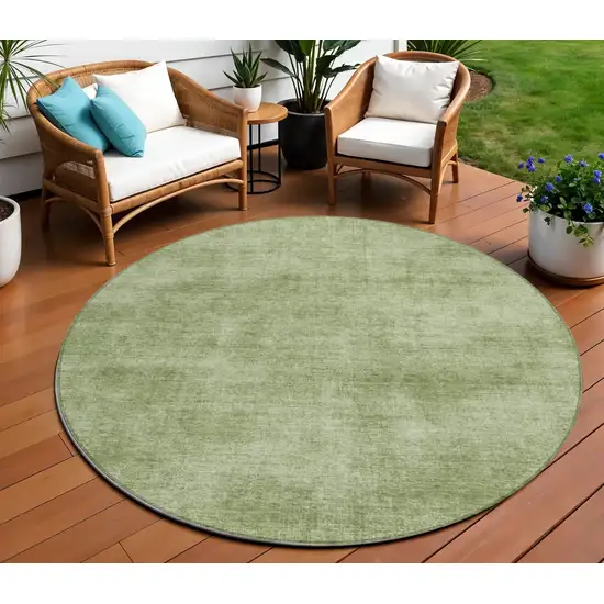 8' Green Round Washable Indoor Outdoor Area Rug Photo 1