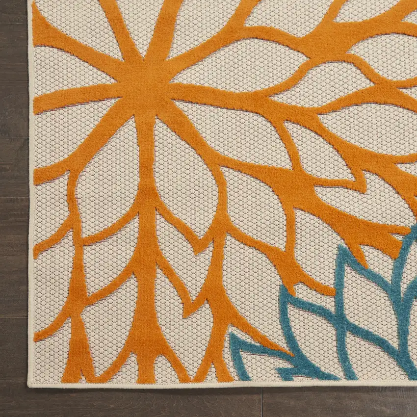 5' Green Square Floral Power Loom Area Rug Photo 3