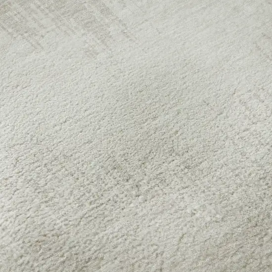 8' Ivory And Beige Chevron Washable Round Rug With UV Protection Photo 9