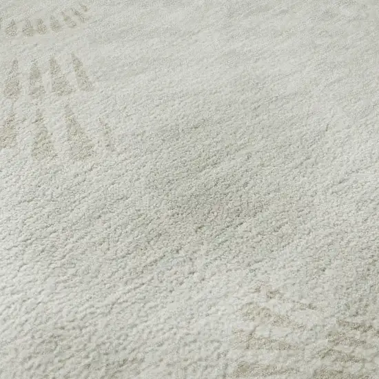 8' Ivory And Beige Geometric Washable Round Rug With UV Protection Photo 9