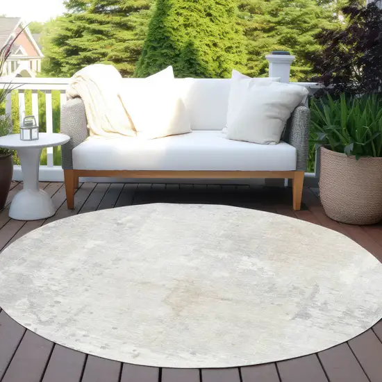 8' Ivory And Beige Round Abstract Washable Indoor Outdoor Area Rug Photo 5