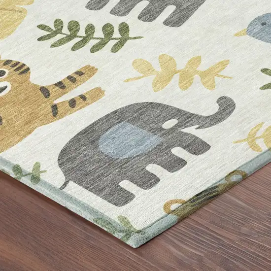 8' Ivory And Beige Round Abstract Washable Indoor Outdoor Area Rug Photo 4