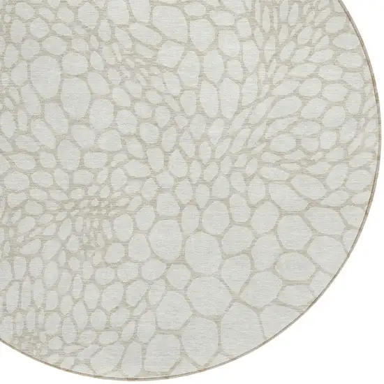 8' Ivory And Beige Round Geometric Washable Indoor Outdoor Area Rug Photo 4