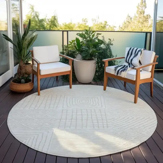 8' Ivory And Beige Round Geometric Washable Indoor Outdoor Area Rug Photo 7