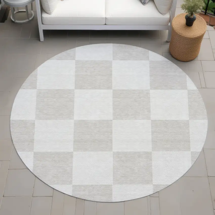 8' Ivory And Beige Round Geometric Washable Indoor Outdoor Area Rug Photo 7