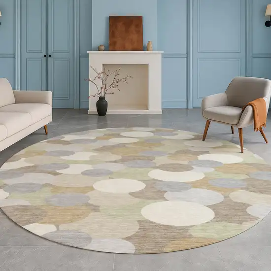 8' Ivory And Beige Round Geometric Washable Indoor Outdoor Area Rug Photo 5