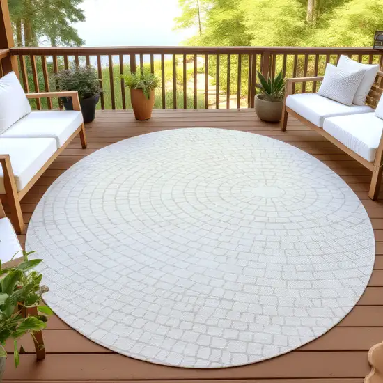 8' Ivory And Beige Round Geometric Washable Indoor Outdoor Area Rug Photo 4