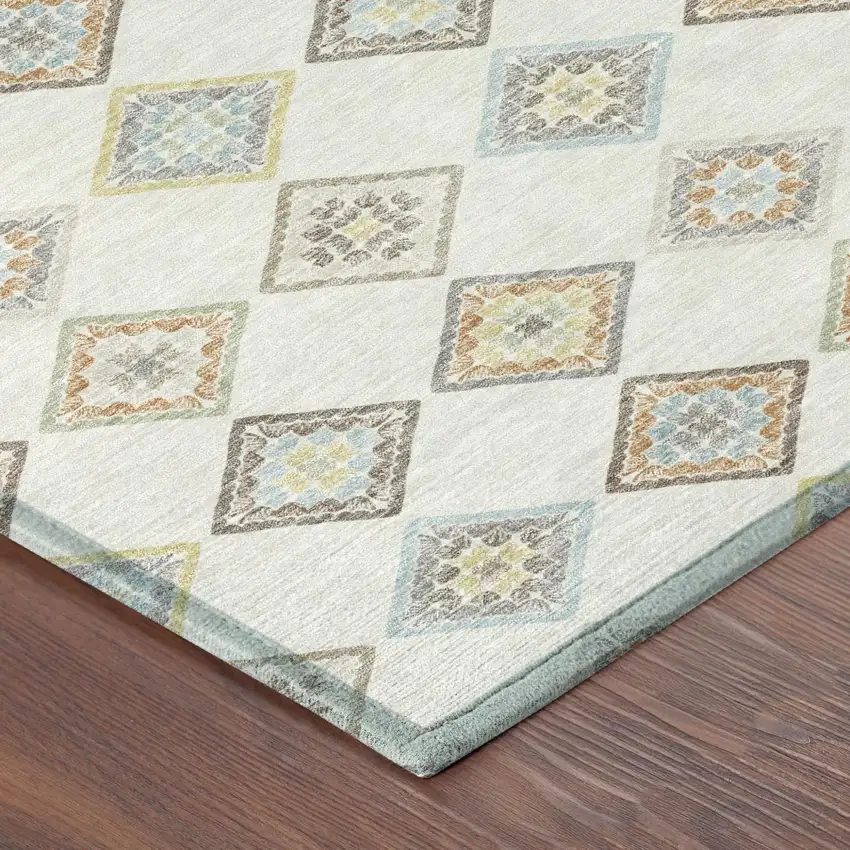 8' Ivory And Beige Round Geometric Washable Indoor Outdoor Area Rug Photo 4