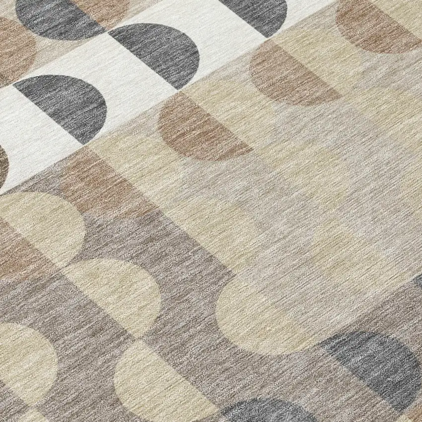 8' Ivory And Beige Round Geometric Washable Indoor Outdoor Area Rug Photo 4