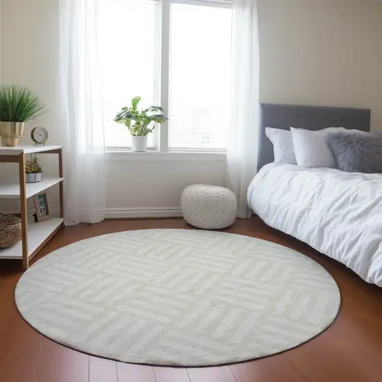 8' Ivory And Beige Round Geometric Washable Indoor Outdoor Area Rug Photo 7