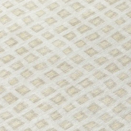 8' Ivory And Beige Round Geometric Washable Indoor Outdoor Area Rug Photo 9