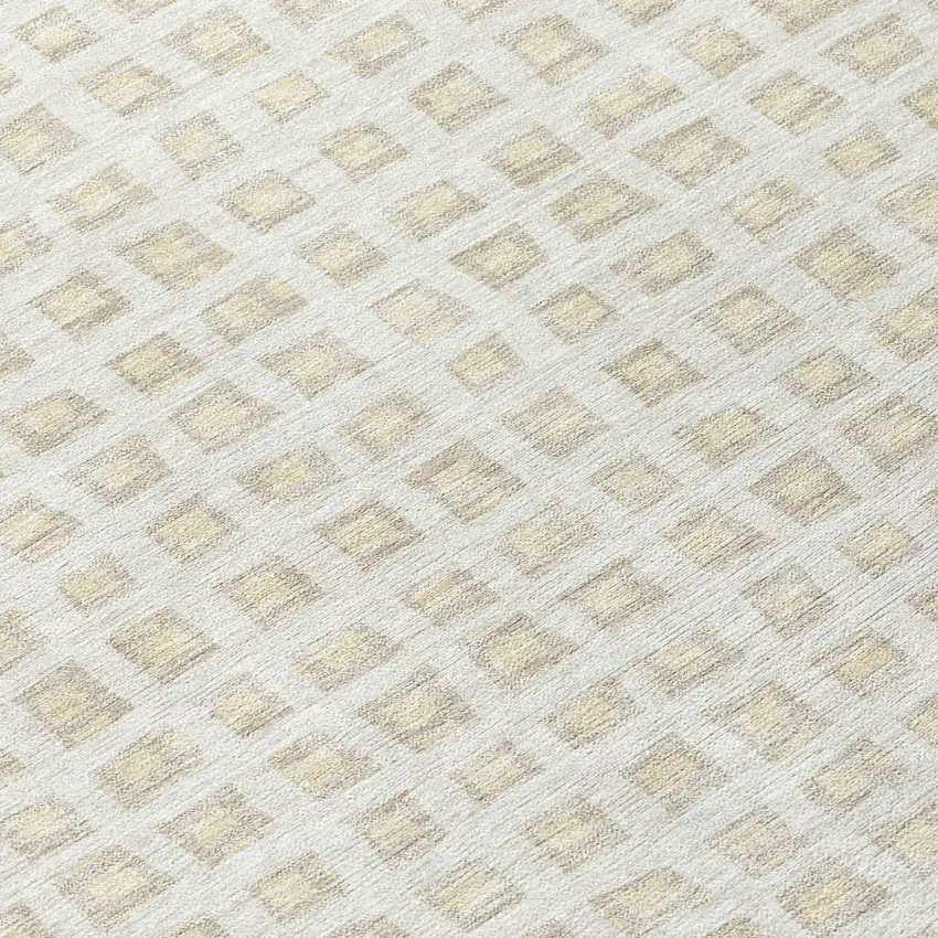 8' Ivory And Beige Round Geometric Washable Indoor Outdoor Area Rug Photo 9